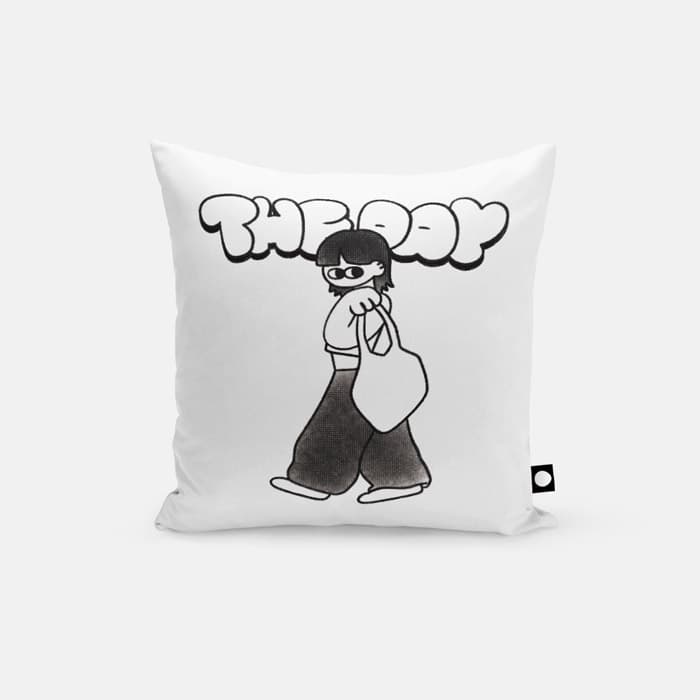 The day 쿠션 커버 이미지