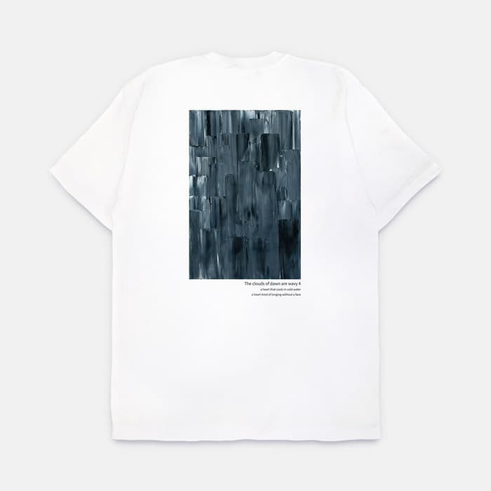 새벽의 구름은 파도친다 4 반팔티셔츠 이미지