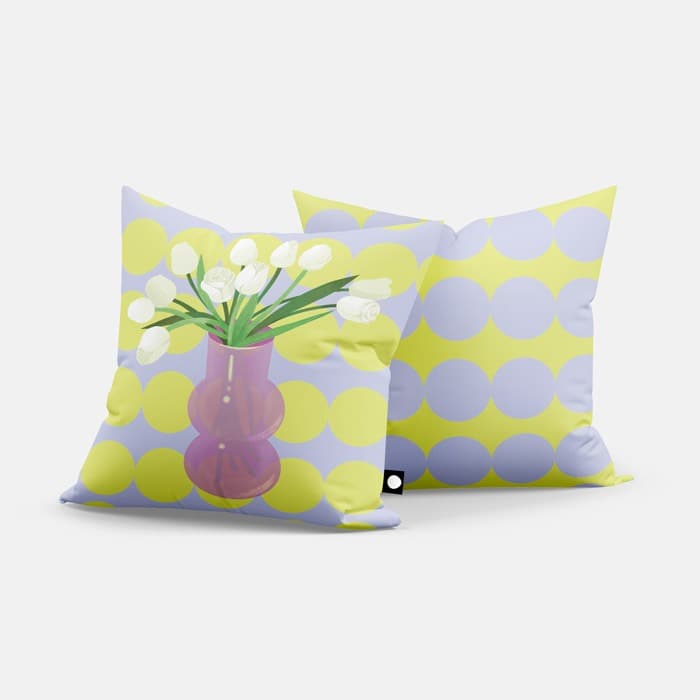 화이트 튤립 쿠션 커버 이미지