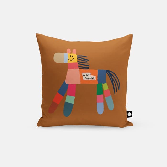 Im special 쿠션 커버 이미지