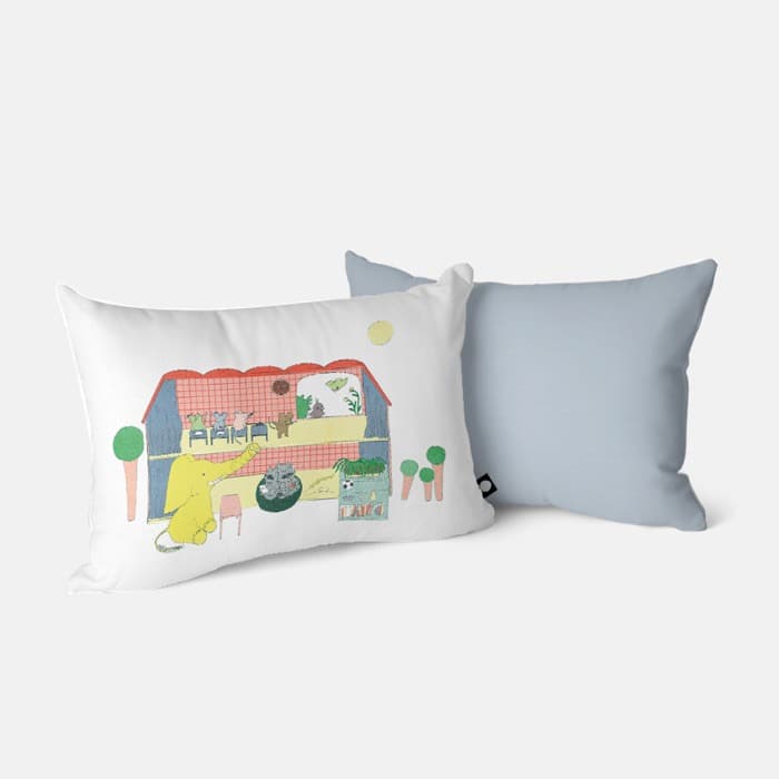 At School 베개 커버 이미지