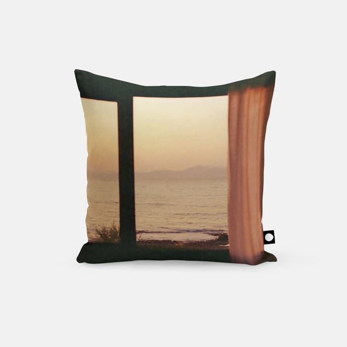 Room With A View 쿠션 커버 이미지