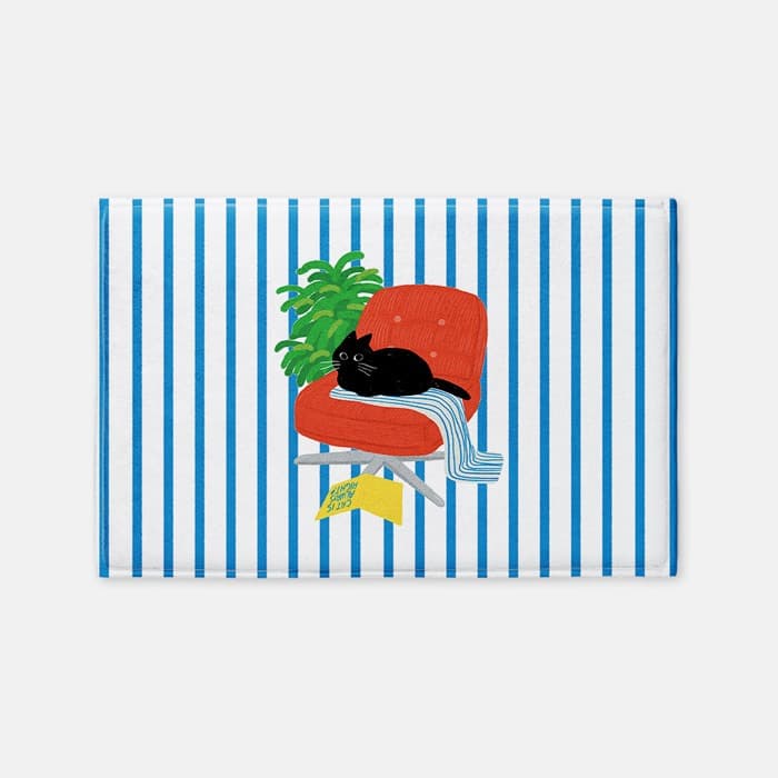 Red chair 발매트 이미지