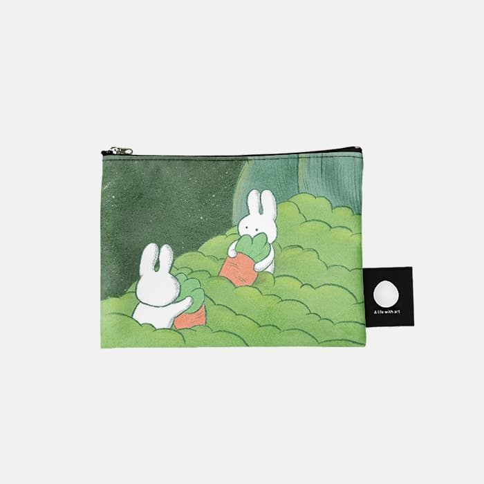 달밤의 당근서리 파우치 이미지