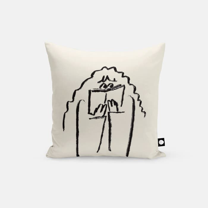 Reading 쿠션 커버 이미지