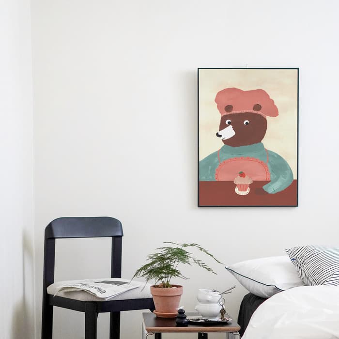 Bear with Strawberry Cake 포스터 이미지