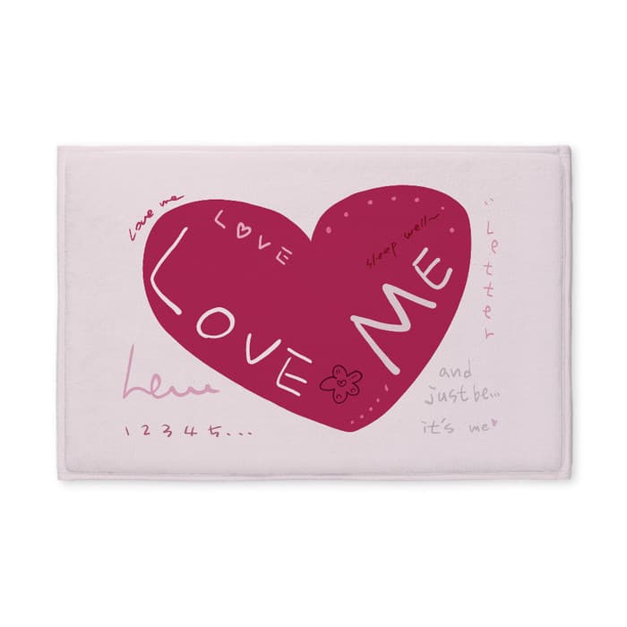 Love me 발매트 이미지