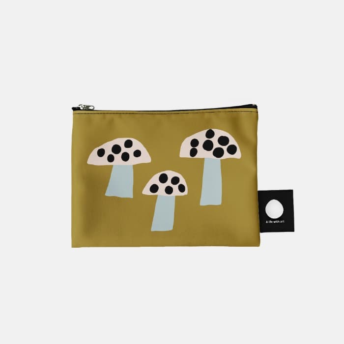 Mushrooms moss 파우치 이미지